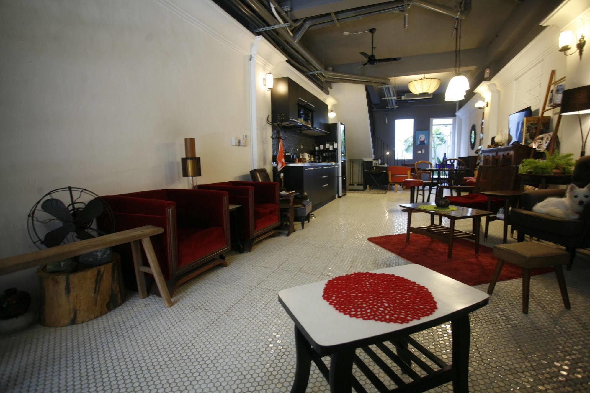 白狗公寓amo B&B市區金三角 東大門夜市 Hualien City Exterior foto